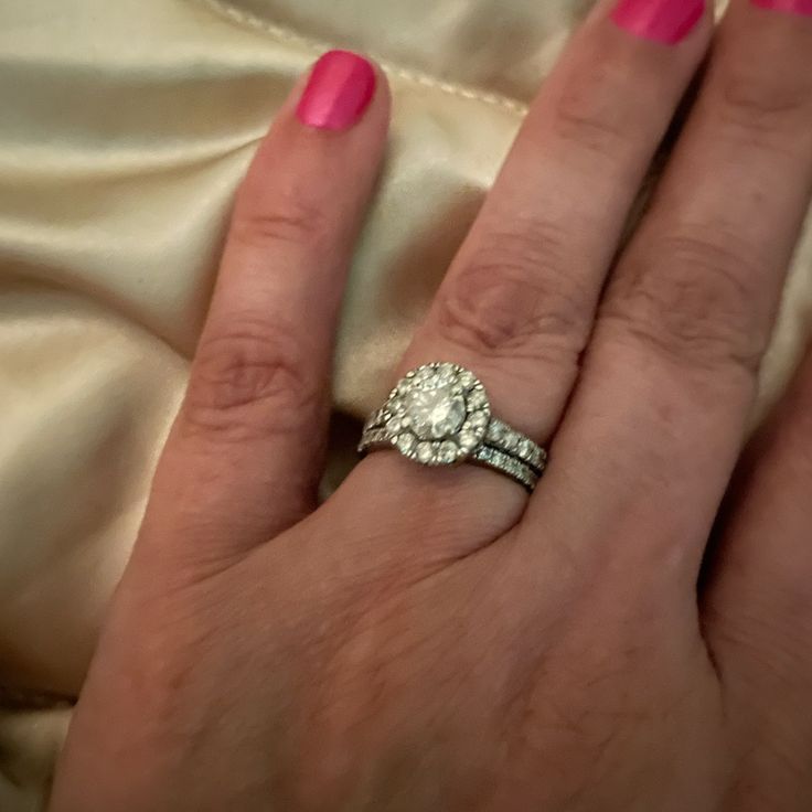 diamond in 10 ct white gold